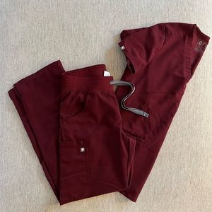 Figs Burgundy Scrub Set